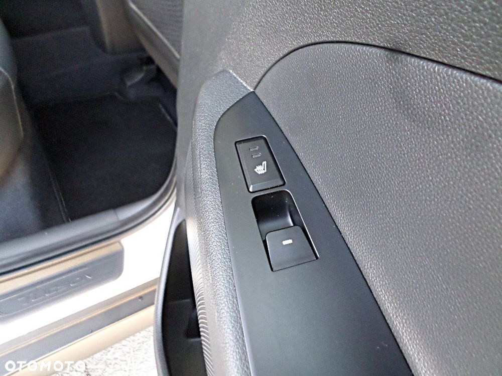 Hyundai Tucson 1.6 GDI BlueDrive Style 2WD - 13