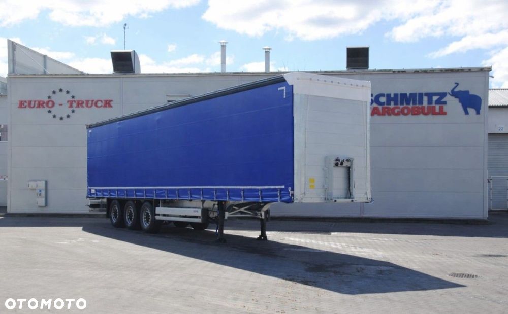 Schmitz Cargobull SCS, Kurtyna - 1