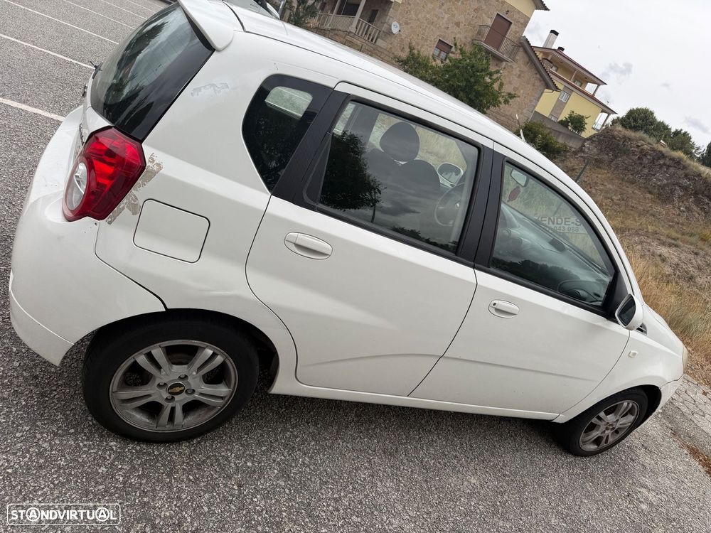 Chevrolet Aveo 1.2 L - 3