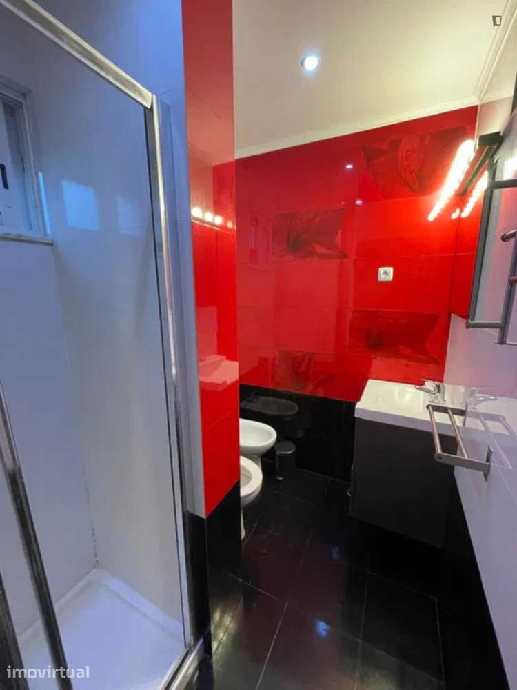 Quarto - localizado em Olivais Lisbon - Grande imagem: 2/4