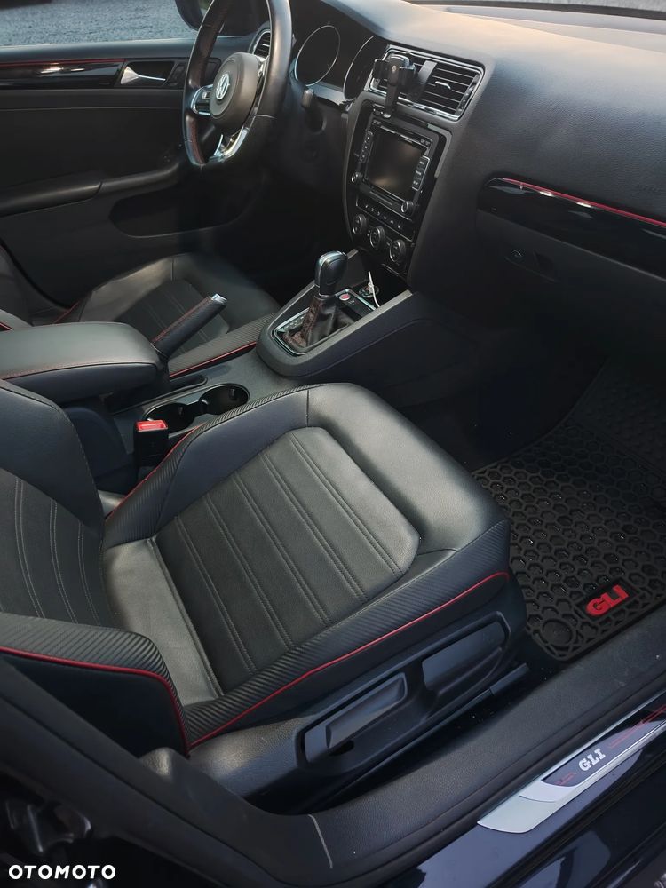 Volkswagen Jetta - 23