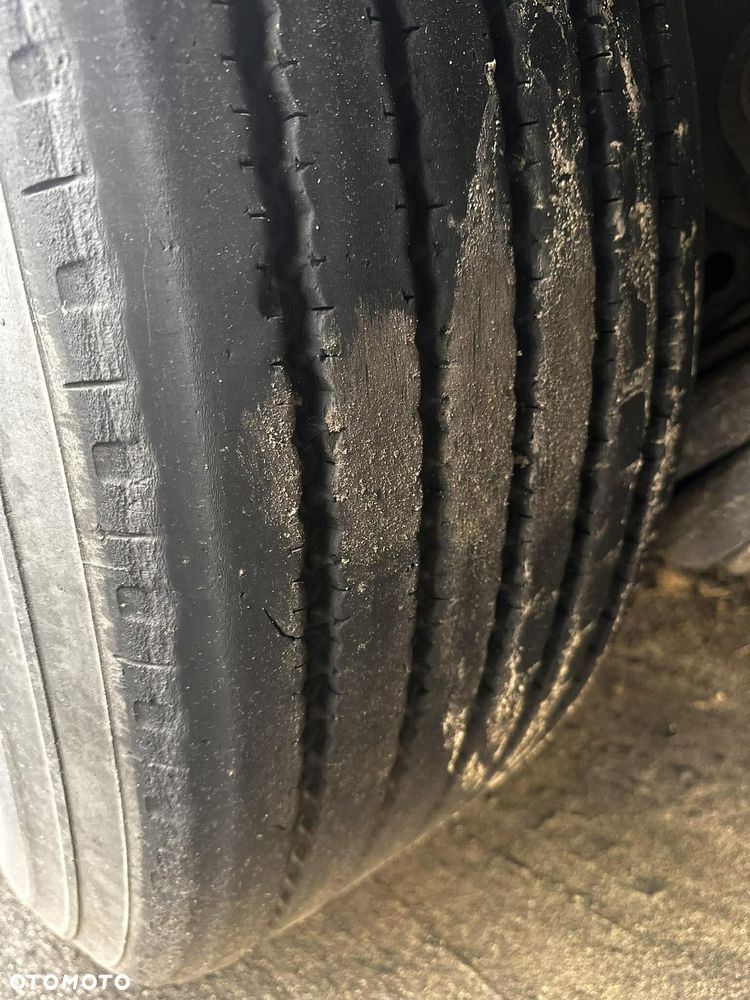 Schwarzmuller J-SERIE - 13