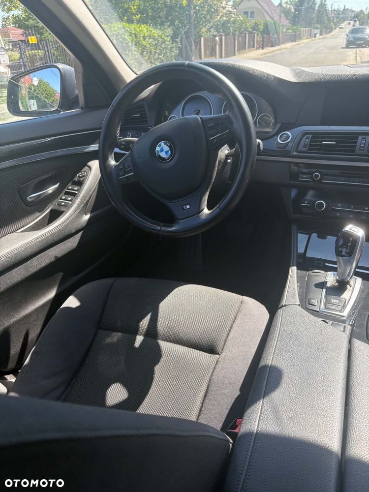 BMW Seria 5 525d - 18