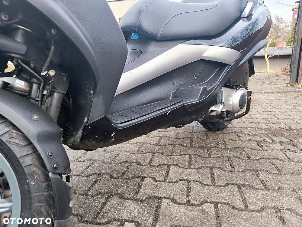 Piaggio MP-3 - 2