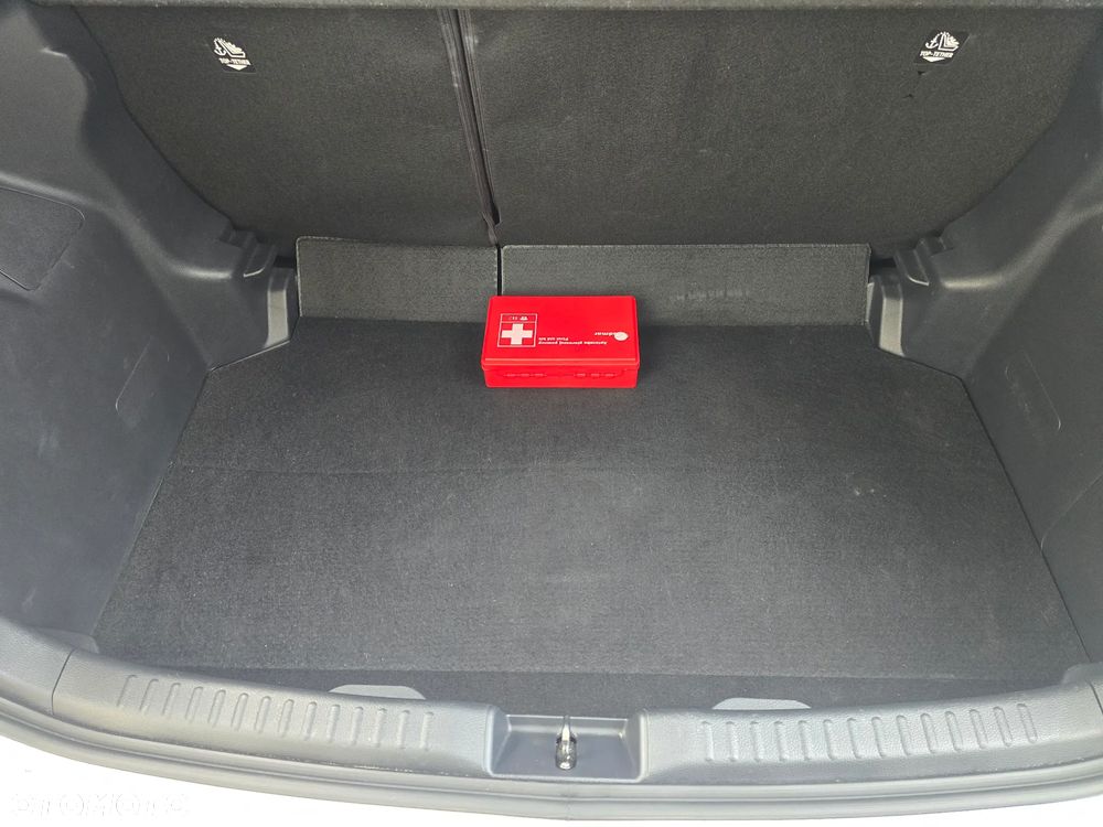 Toyota Yaris Hybrid 1.5 Style - 28