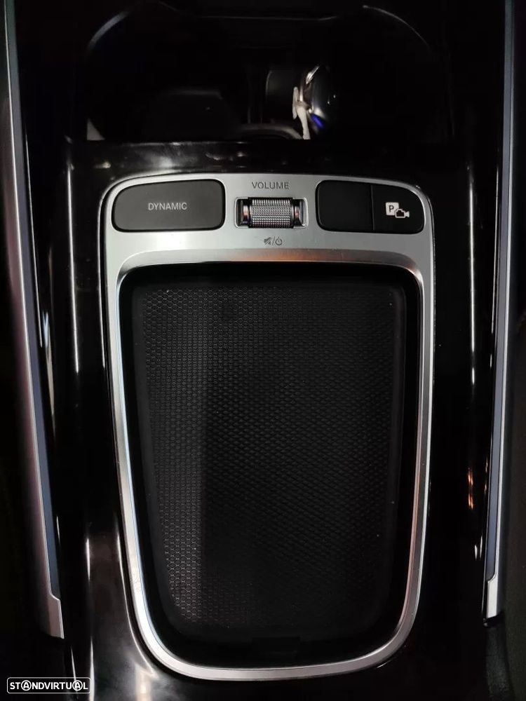 Mercedes-Benz GLA 200 d AMG Line - 42