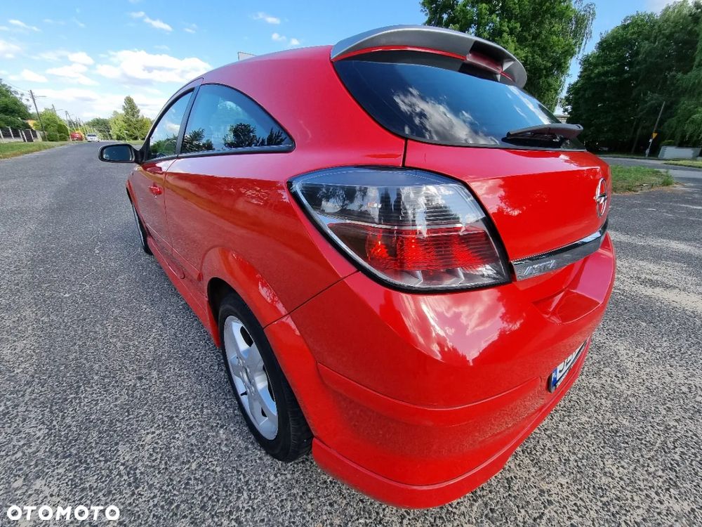 Opel Astra III GTC 1.6 Sport - 12