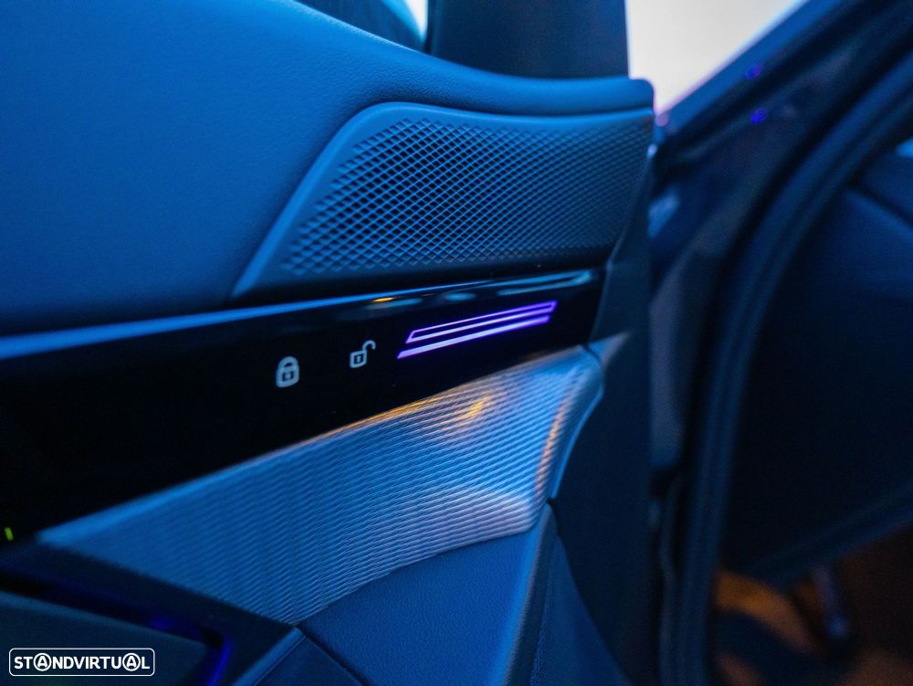 BMW 520 d Pack Desportivo M - 13