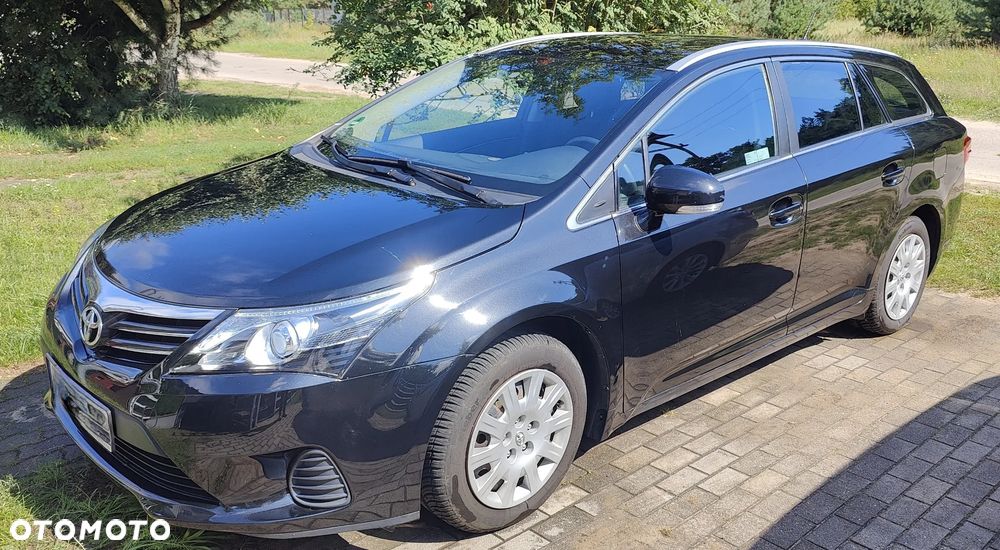 Toyota Avensis 1.6 Sol - 1
