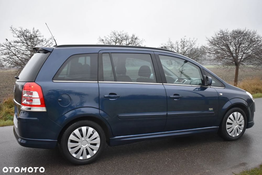Opel Zafira 1.8 Sport - 10