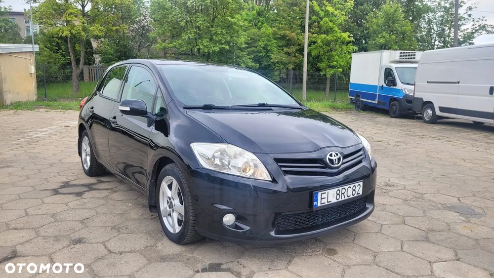 Toyota Auris 1.4 D-4D Premium MM - 32