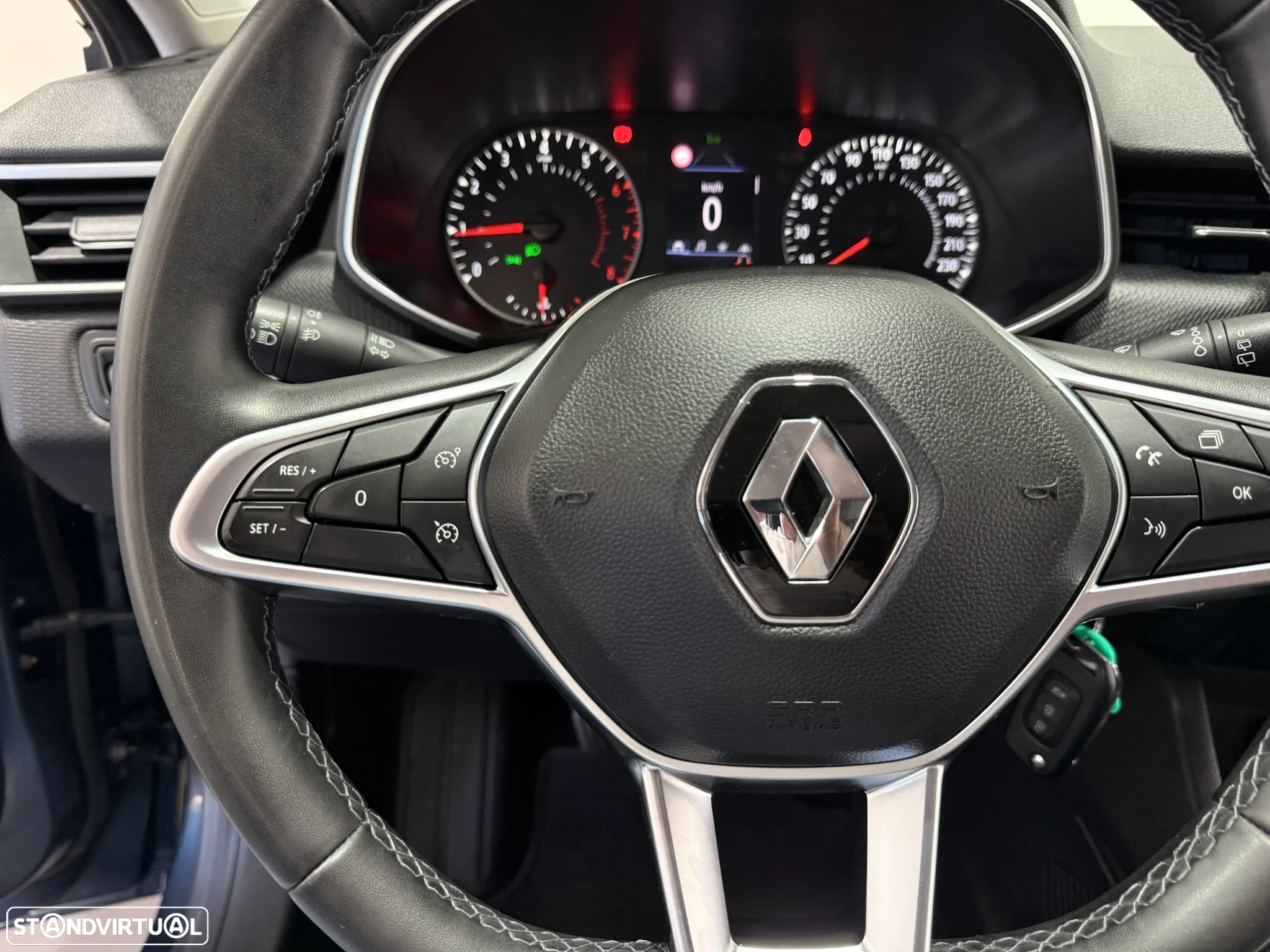 Renault Clio 1.0 TCe Exclusive - 23