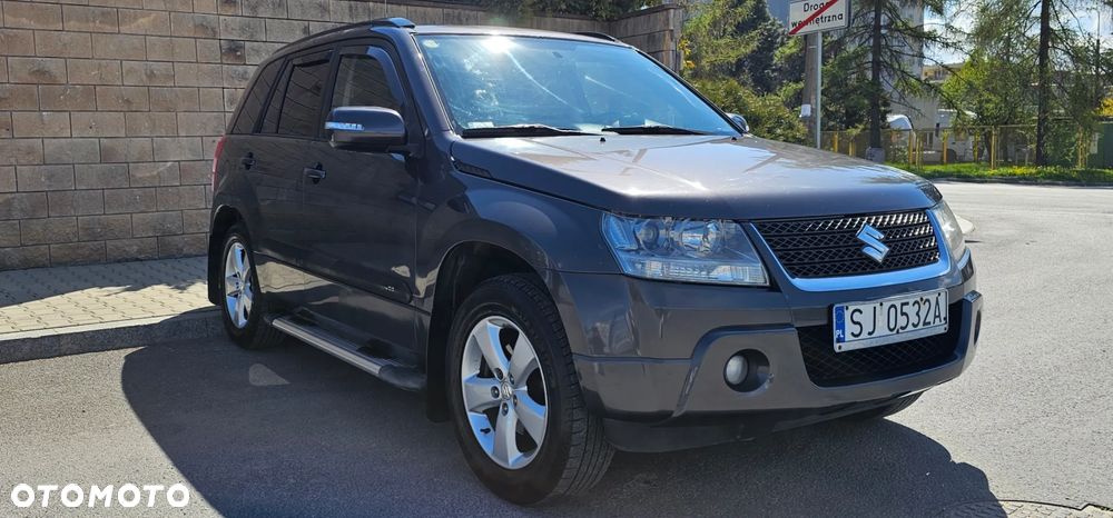 Suzuki Grand Vitara 2.0 De luxe - 2