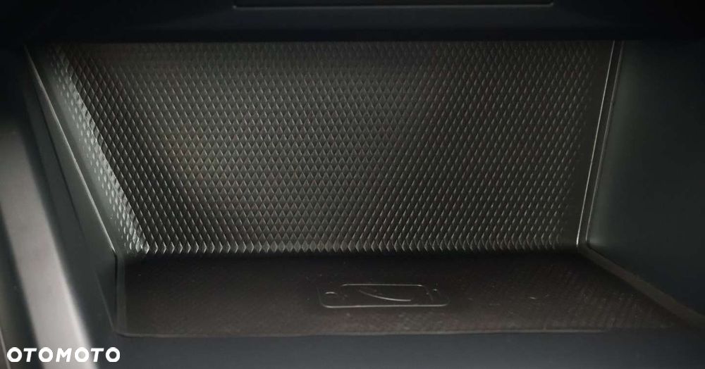 Volkswagen Golf - 32