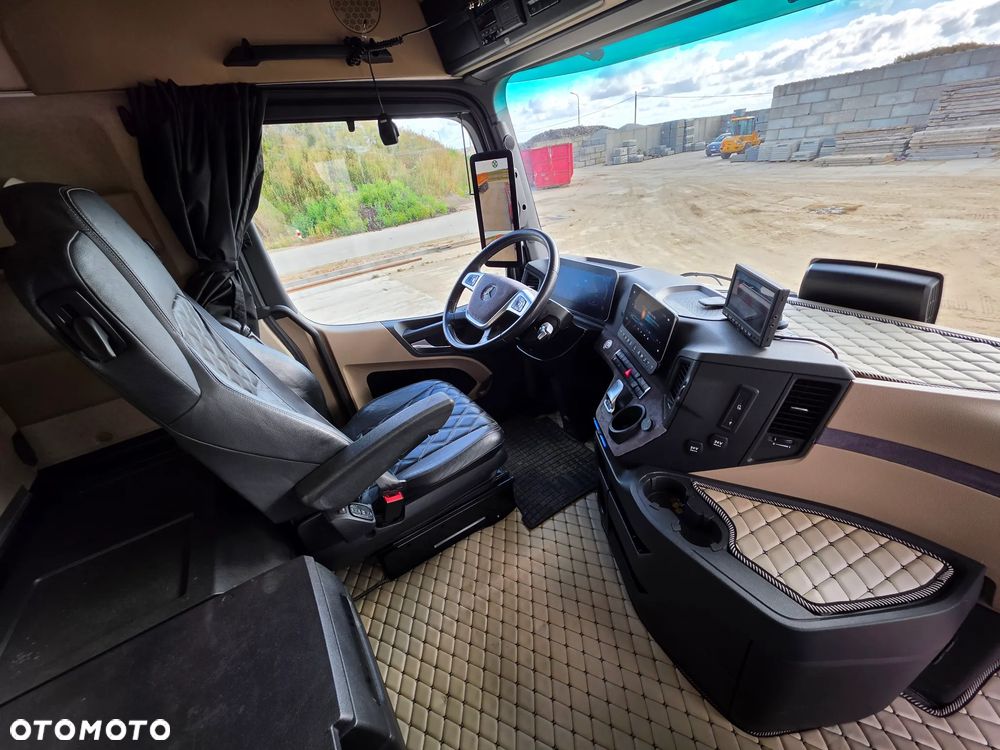 Mercedes-Benz Actros - 37