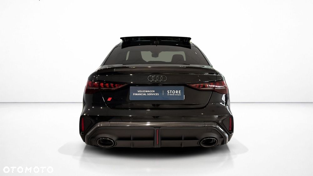 Audi RS3 Limousine - 5