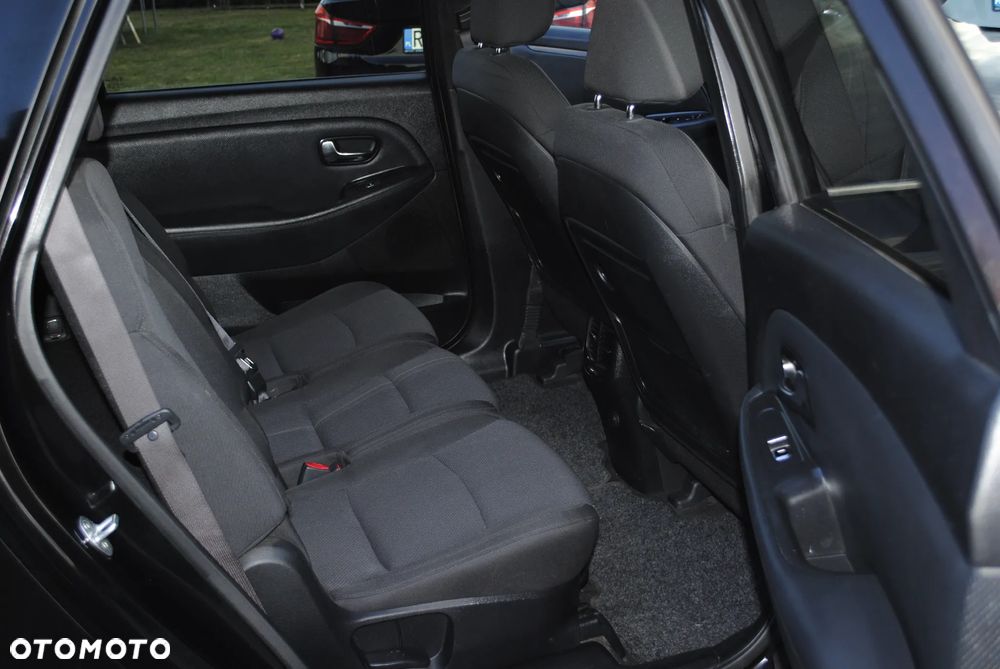 Kia Carens 1.7 CRDi 115 Fifa World Cup Edition - 17