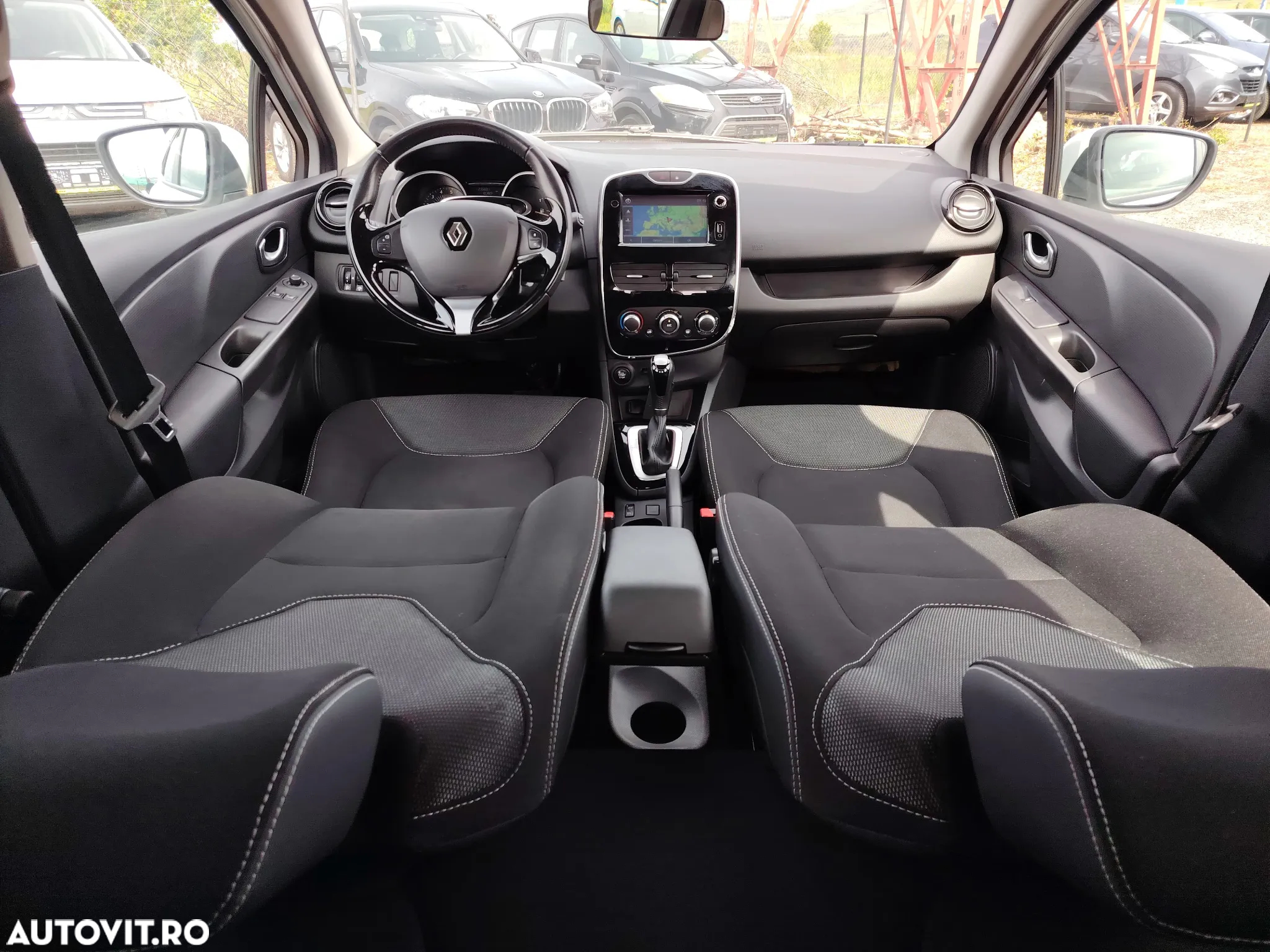Renault Clio dCi 90 EDC Dynamique - 10