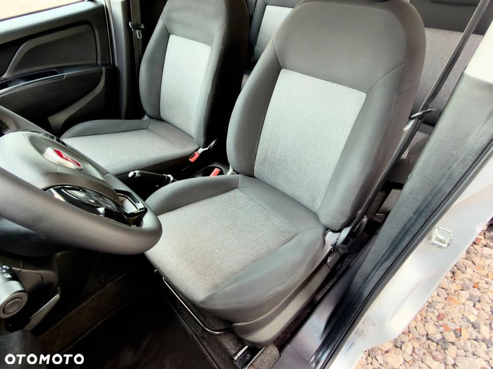 Fiat Doblo 1.4 T-Jet 16V First Edition - 22