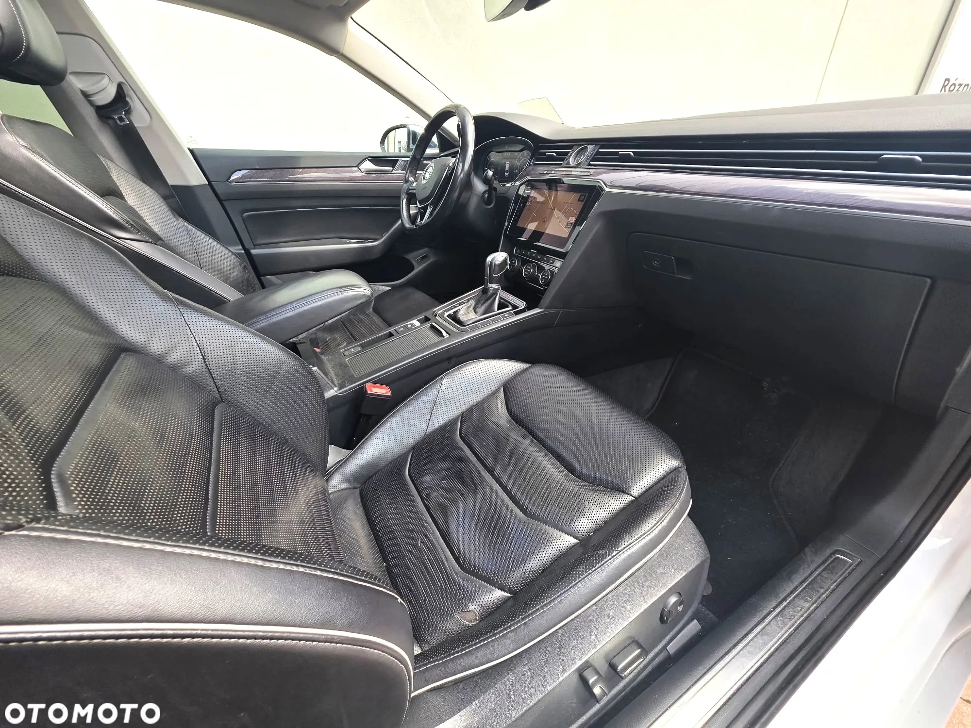 Volkswagen Arteon 2.0 TDI Bi-Turbo SCR 4Mot Elegance DSG - 13