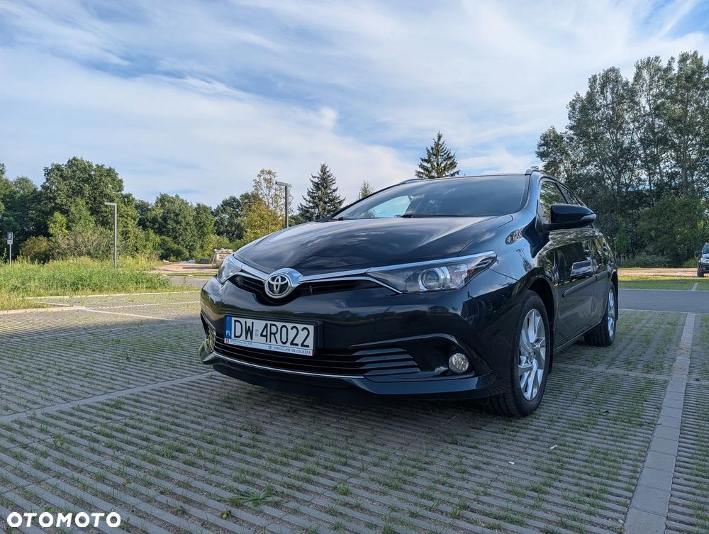 Toyota Auris 1.6 Premium - 2