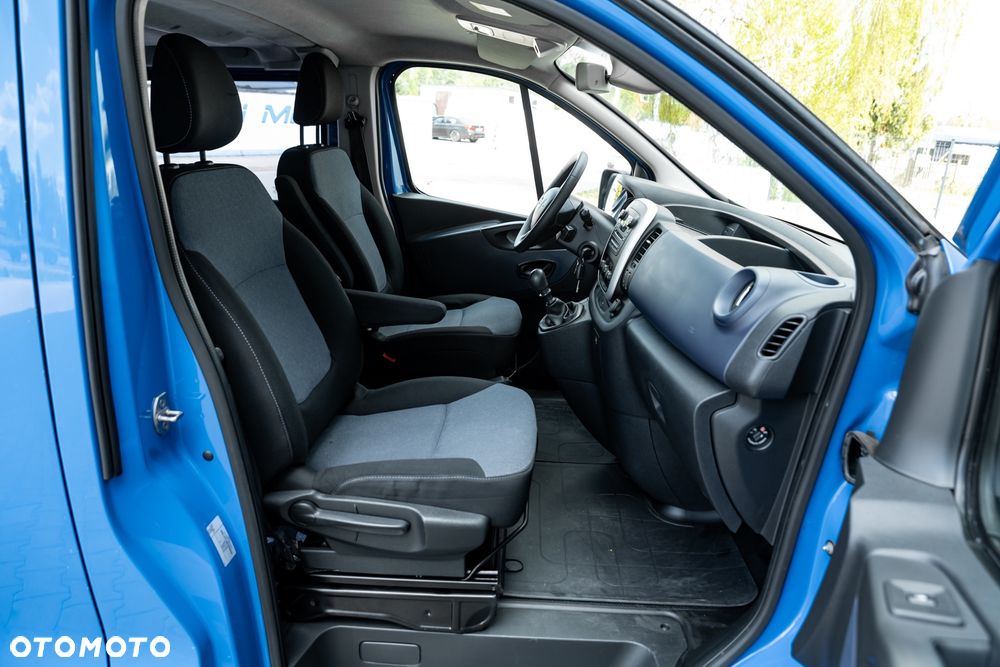 Opel Vivaro - 24