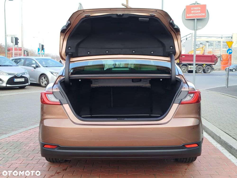 Toyota Camry 2.5 Hybrid Dynamic Force Prestige e-CVT - 6