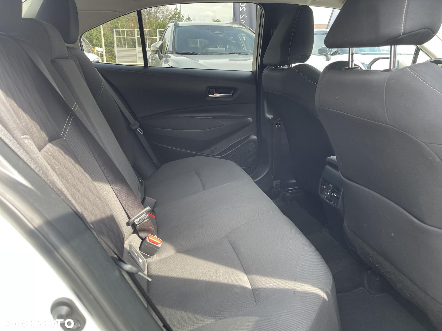 Toyota Corolla - 13
