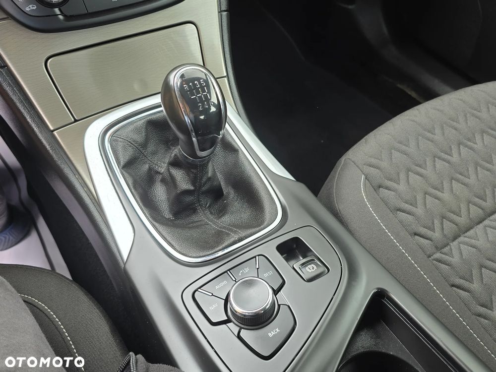 Opel Insignia 1.4 T Cosmo S&S - 33