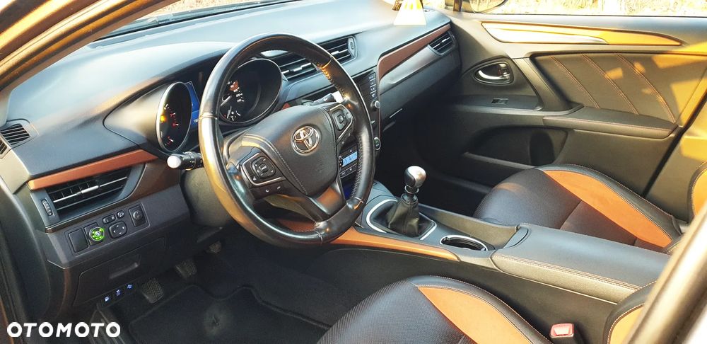 Toyota Avensis 1.8 Prestige - 19