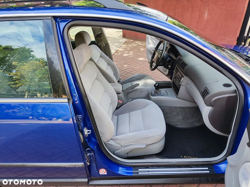 Volkswagen Passat 1.6 Comfortline - 13