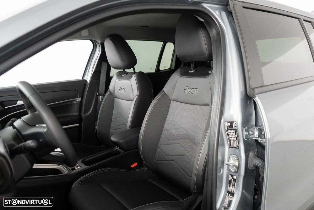 Jeep Avenger 54 kWh Summit - 9