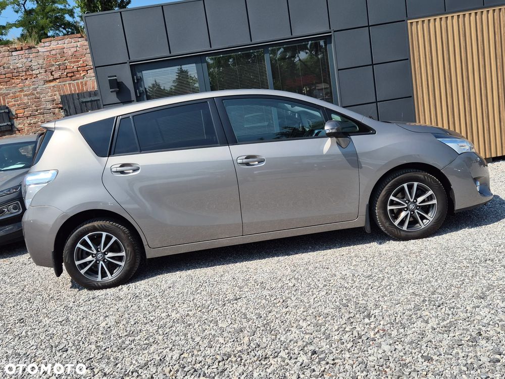 Toyota Verso 1.6 D-4D Prestige - 13