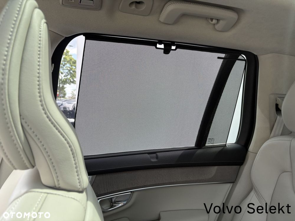 Volvo XC 90 - 30