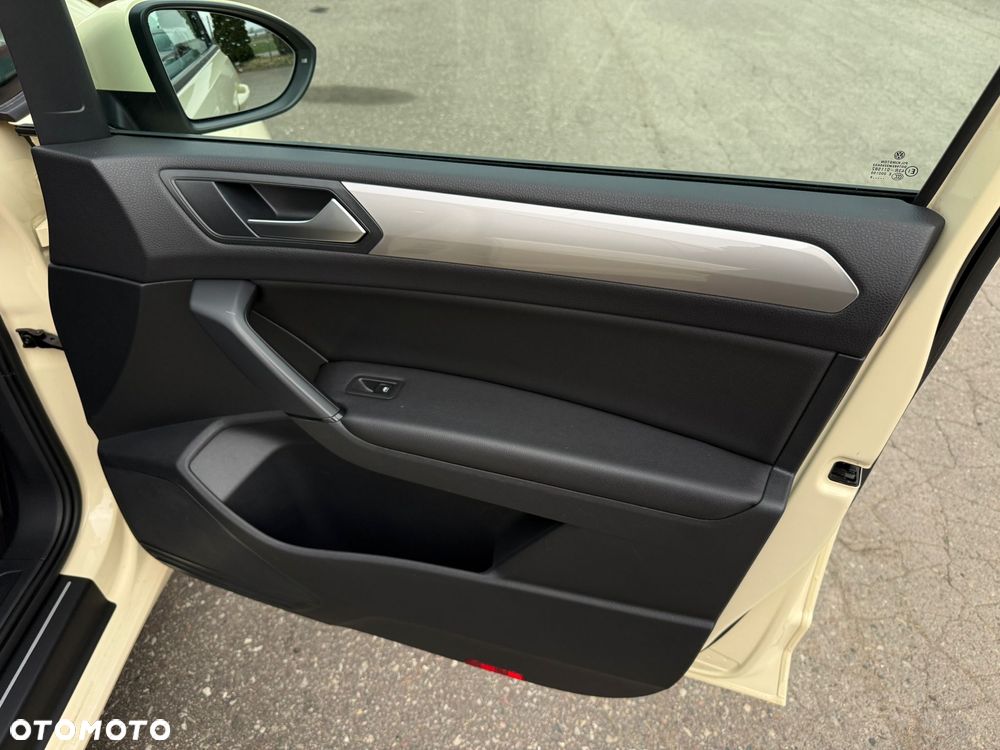 Volkswagen Touran 2.0 TDI SCR DSG Comfortline - 31