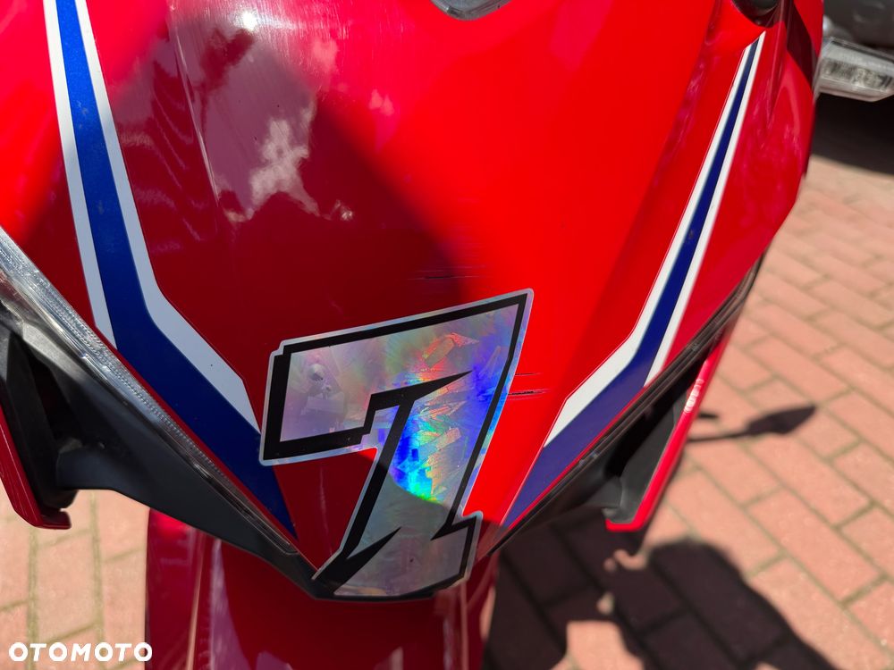 Honda CBR - 7