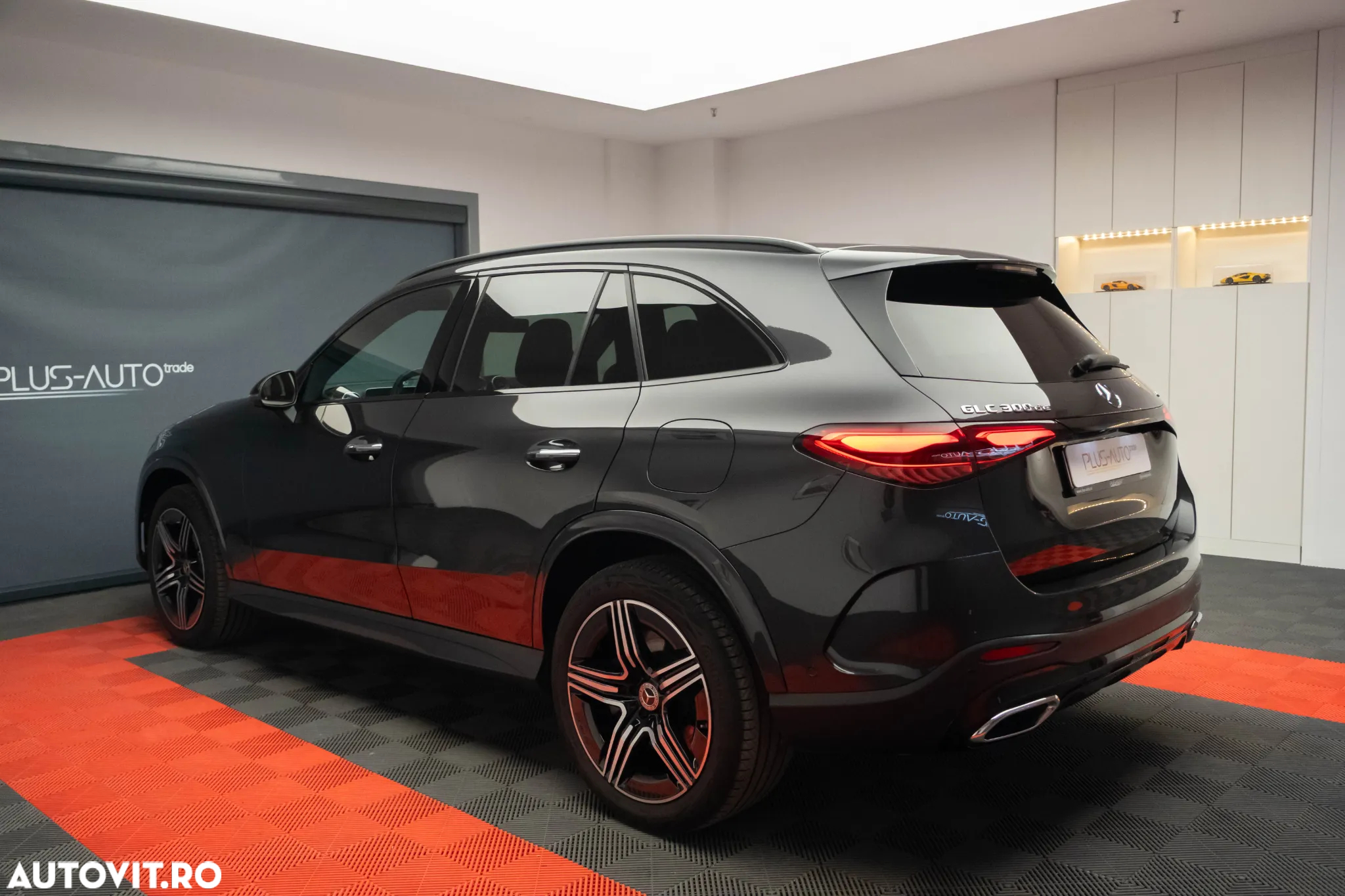 Mercedes-Benz GLC 300 de 4Matic 9G-TRONIC AMG Line Advanced - 31