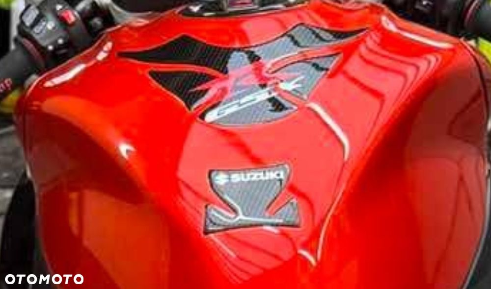 Suzuki GSX-R - 6