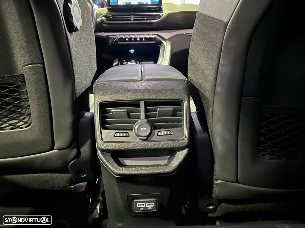 Peugeot 3008 1.6 Hybrid GT Pack e-EAT8 - 29