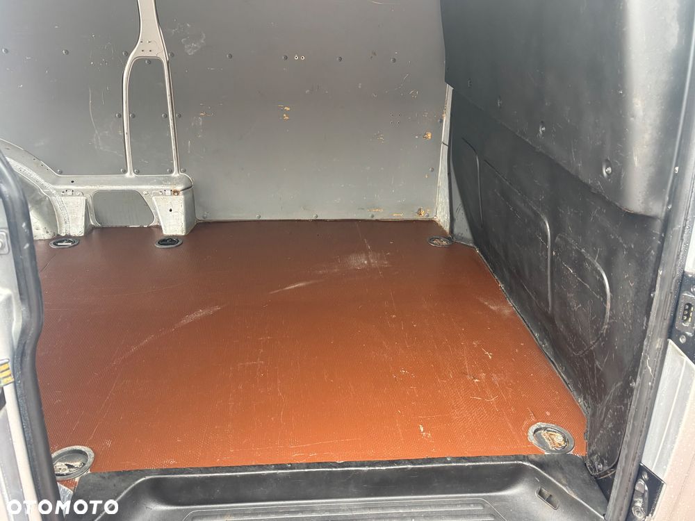 Volkswagen Transporter - 13