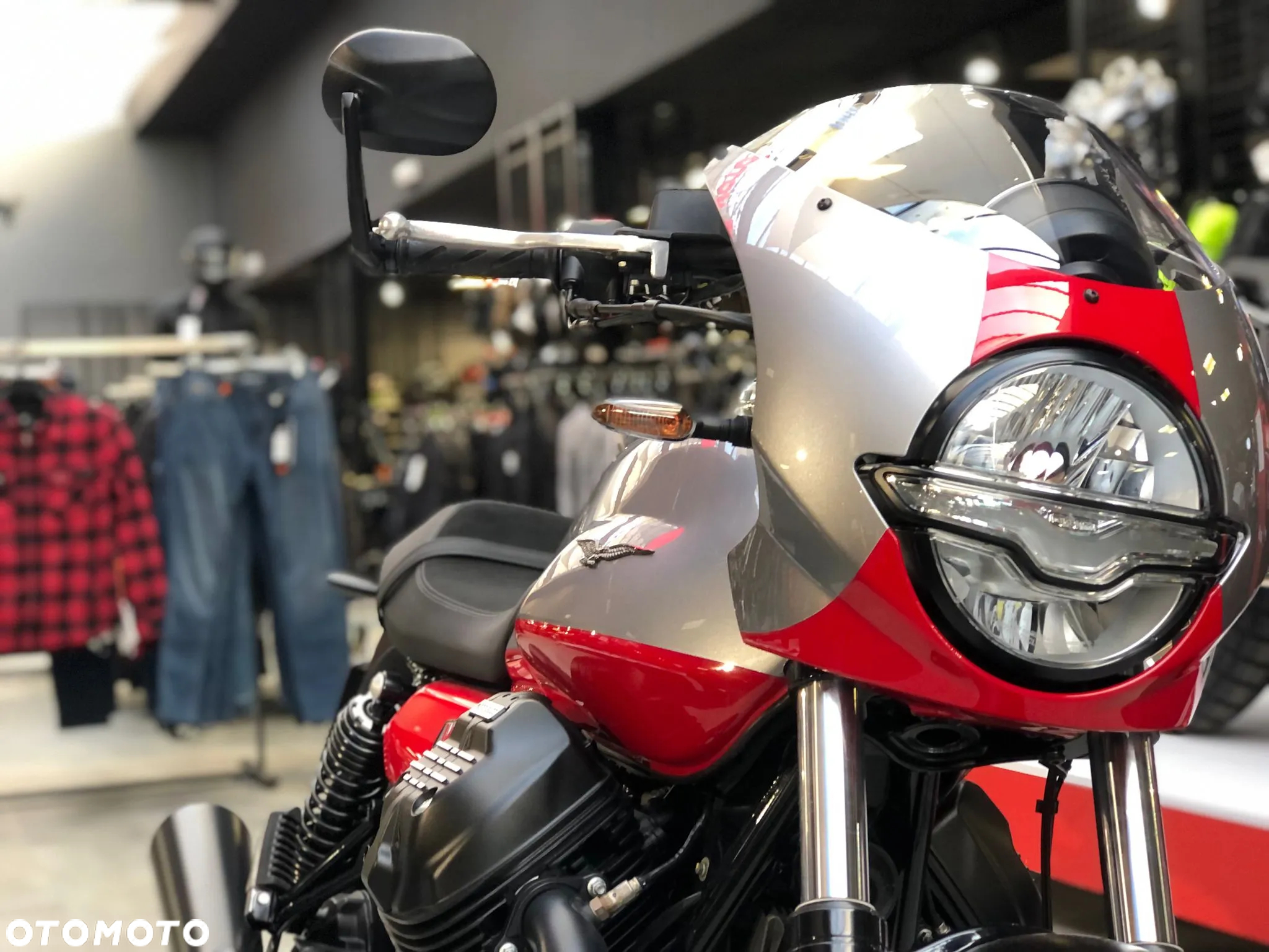 Moto Guzzi V7 - 10