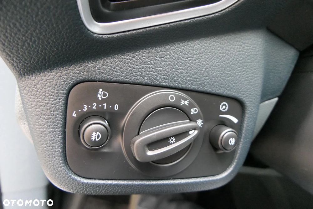 Ford C-MAX 1.6 Ti-VCT Titanium - 22