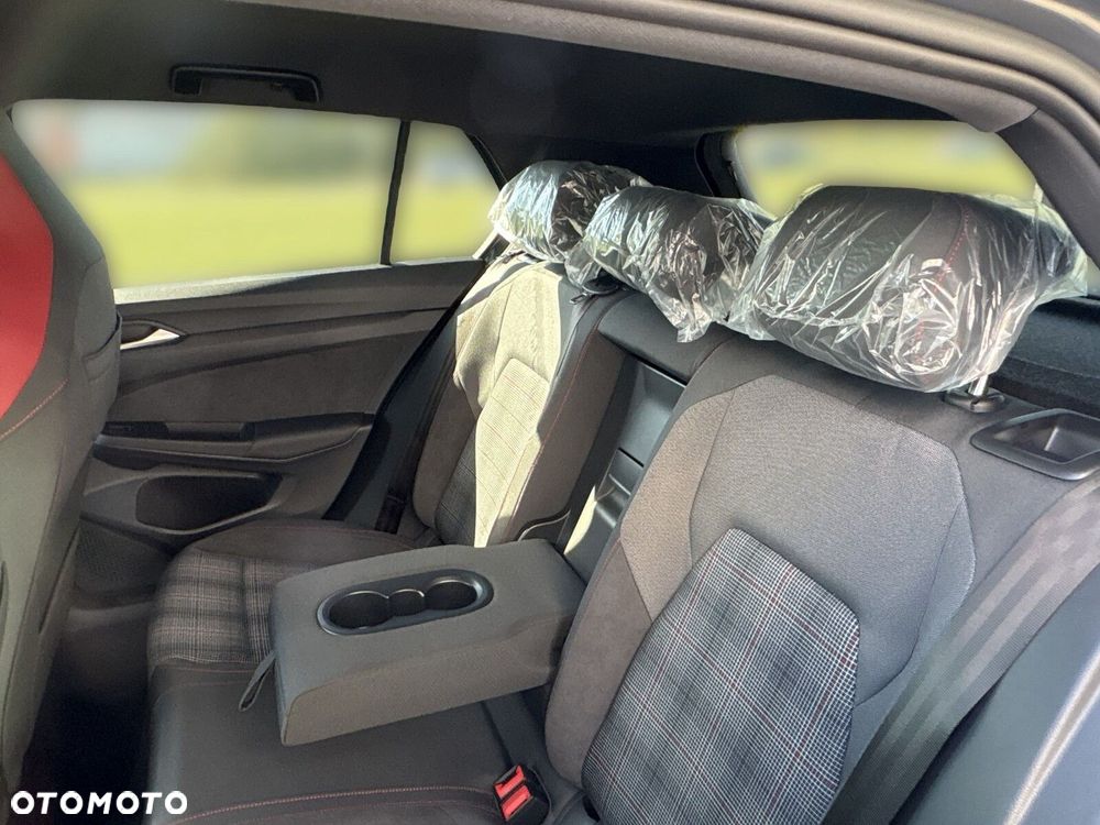 Volkswagen Golf - 14