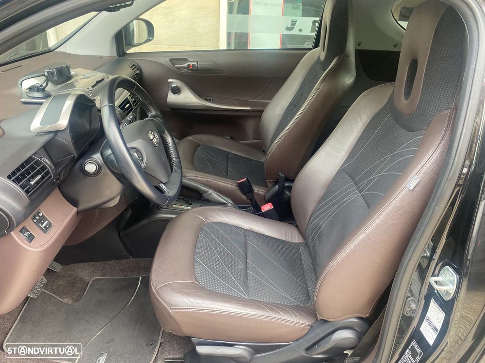 Toyota iQ 1.0 Multidrive + - 34