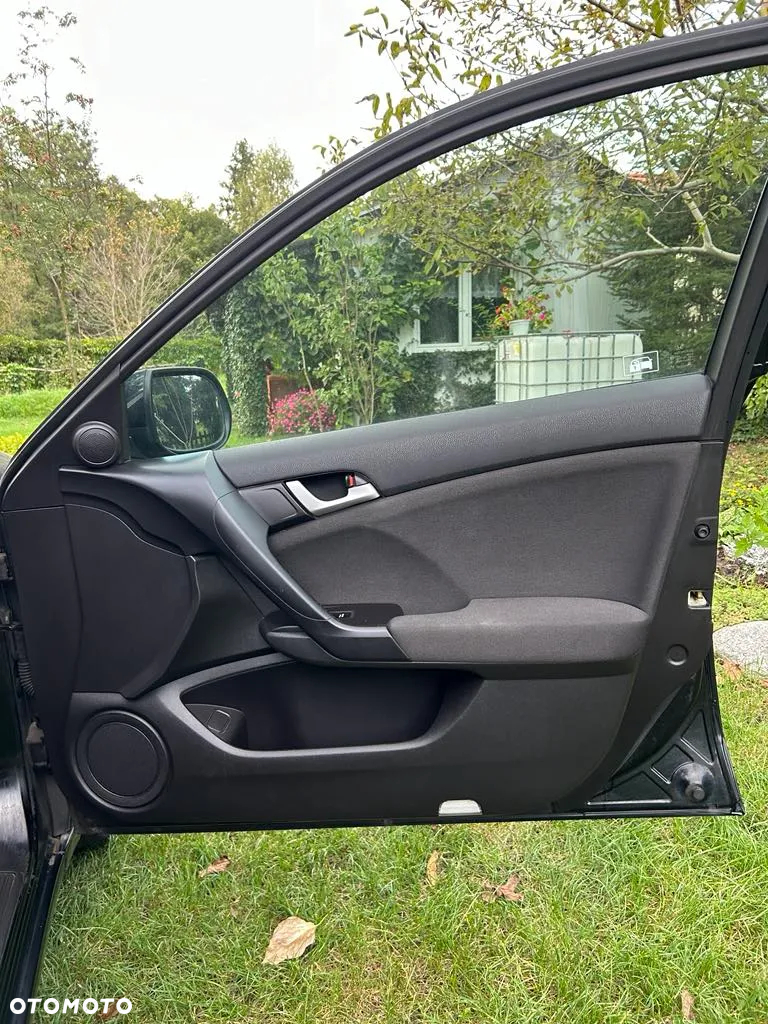 Honda Accord 2.0 Comfort - 24