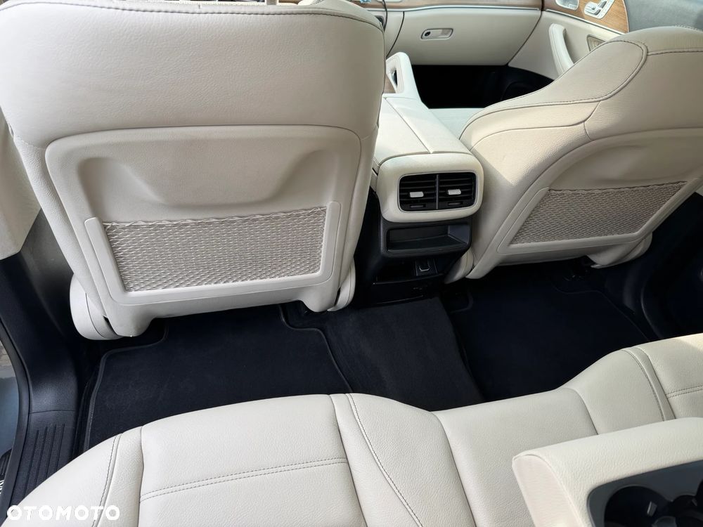 Mercedes-Benz GLE - 23