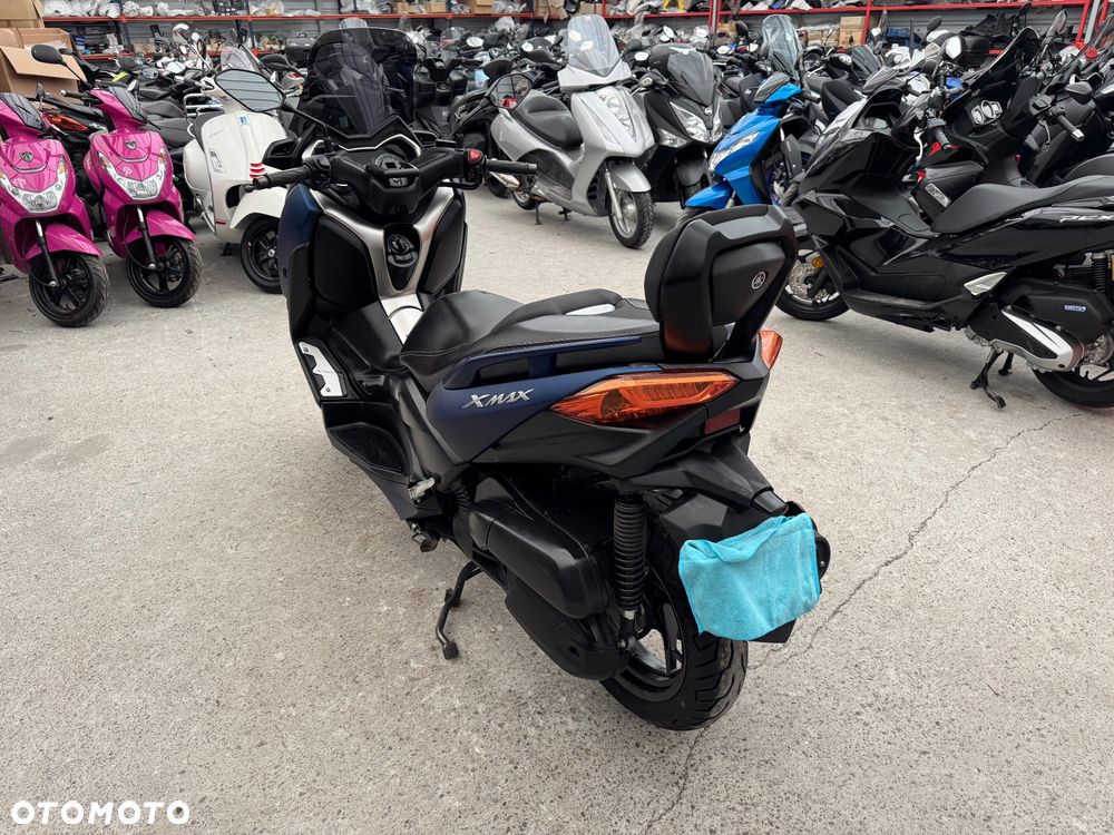 Yamaha X-max - 4