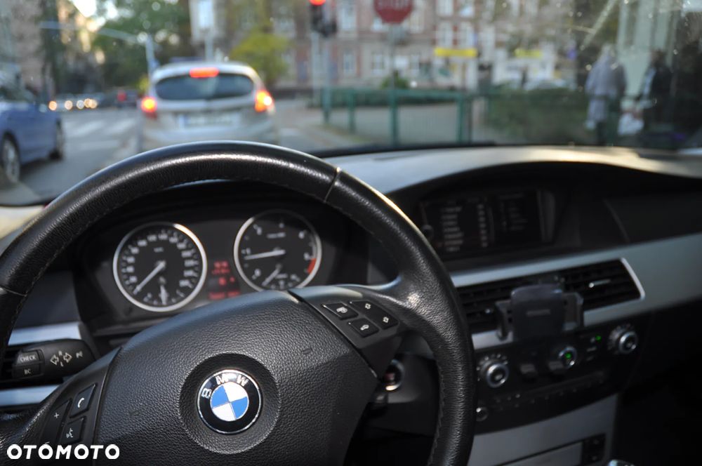 BMW Seria 5 520d - 12