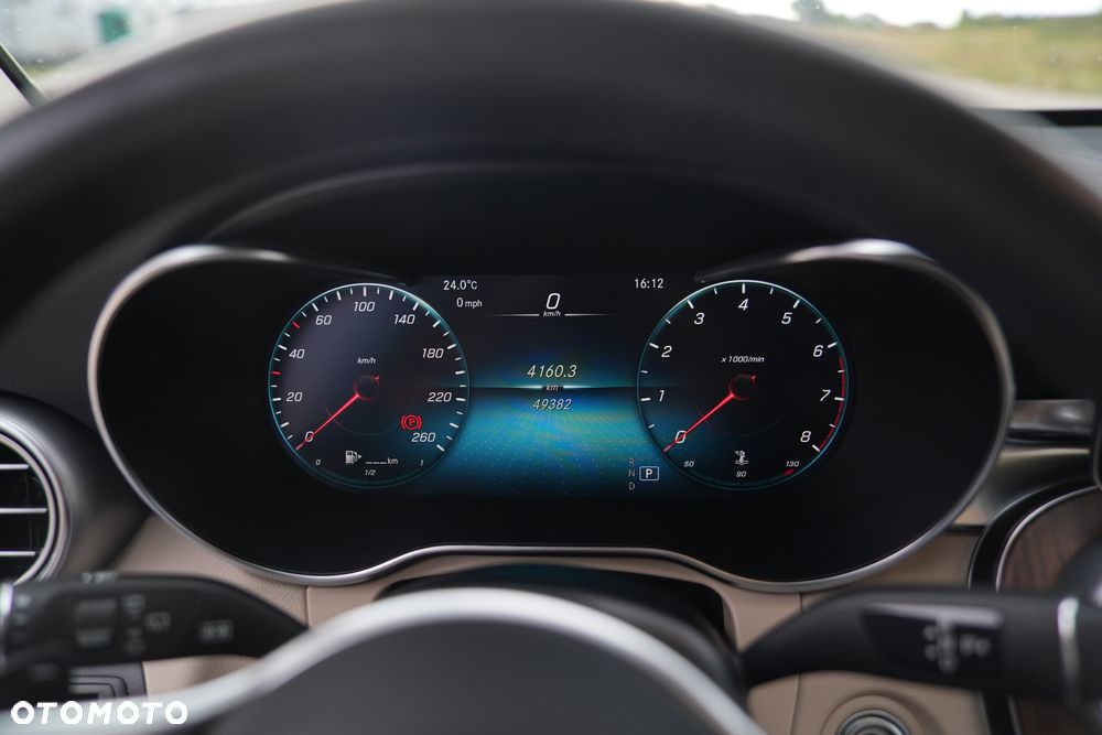 Mercedes-Benz GLC 300 4Matic 9G-TRONIC Exclusive - 12