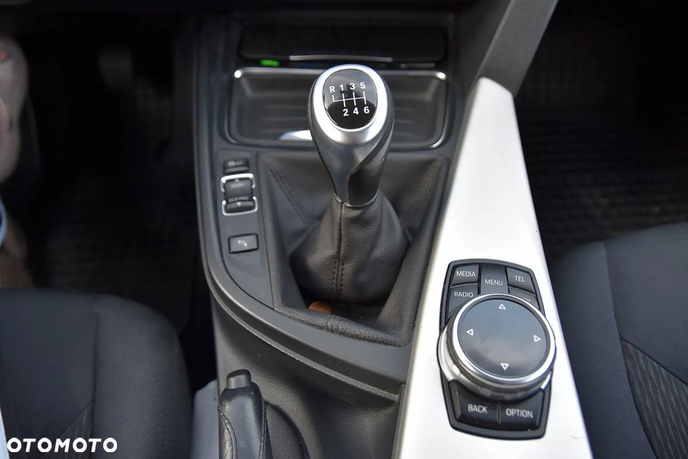BMW Seria 3 320d - 13